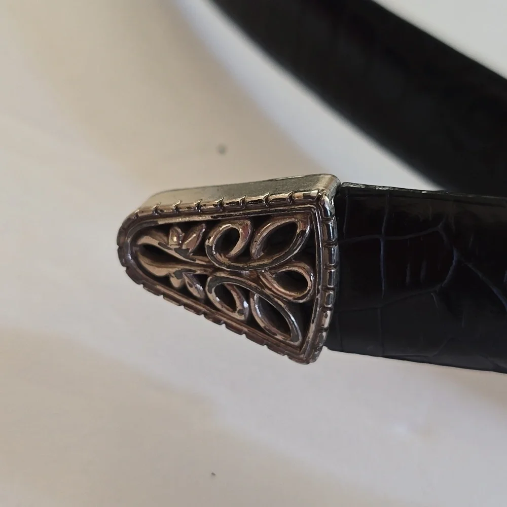 Vintage Mens Black full grain leather Belt W/ Silver Sroll detail Sz.XL/2XL